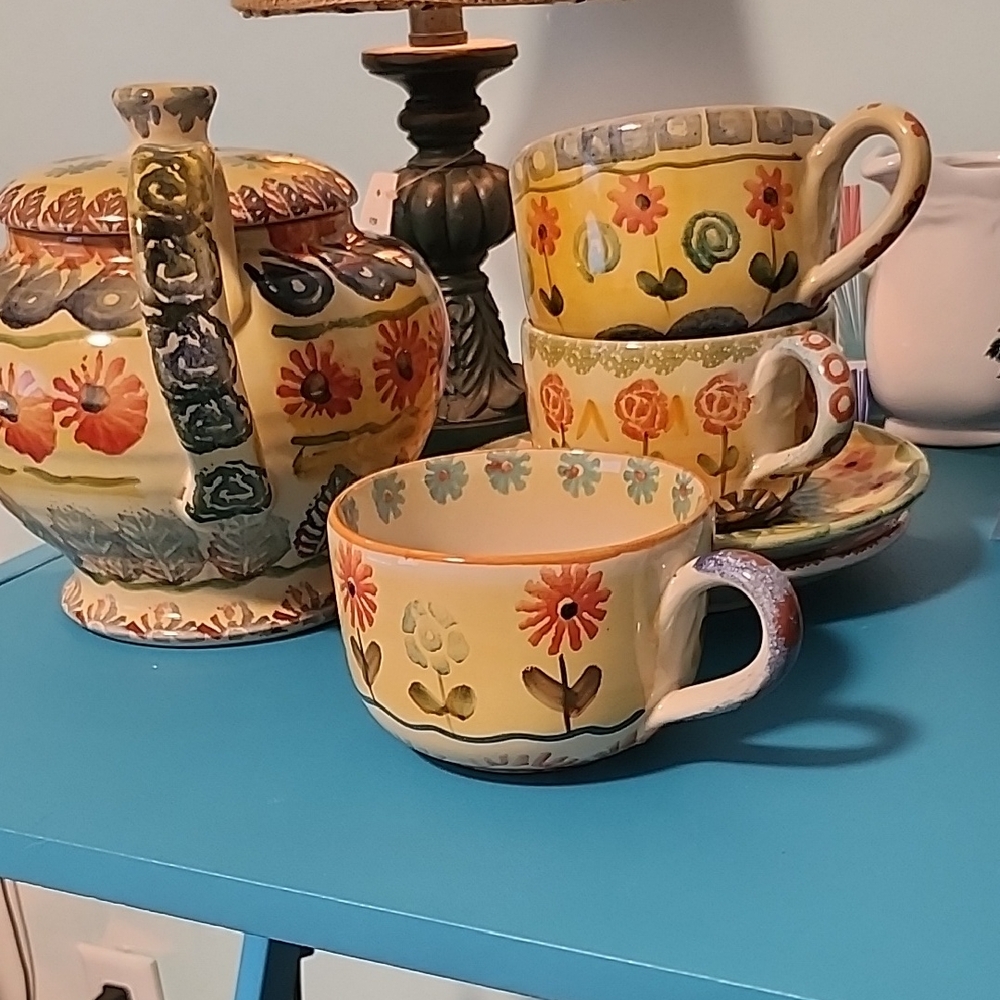 Vintage Hand Made  Italy Tea Pot ,3 Cups Two Saucers Modigliani Via Condotti